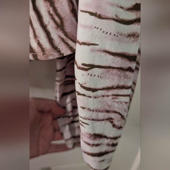 Lulu's peplum m super cute - Picture 7 of 10